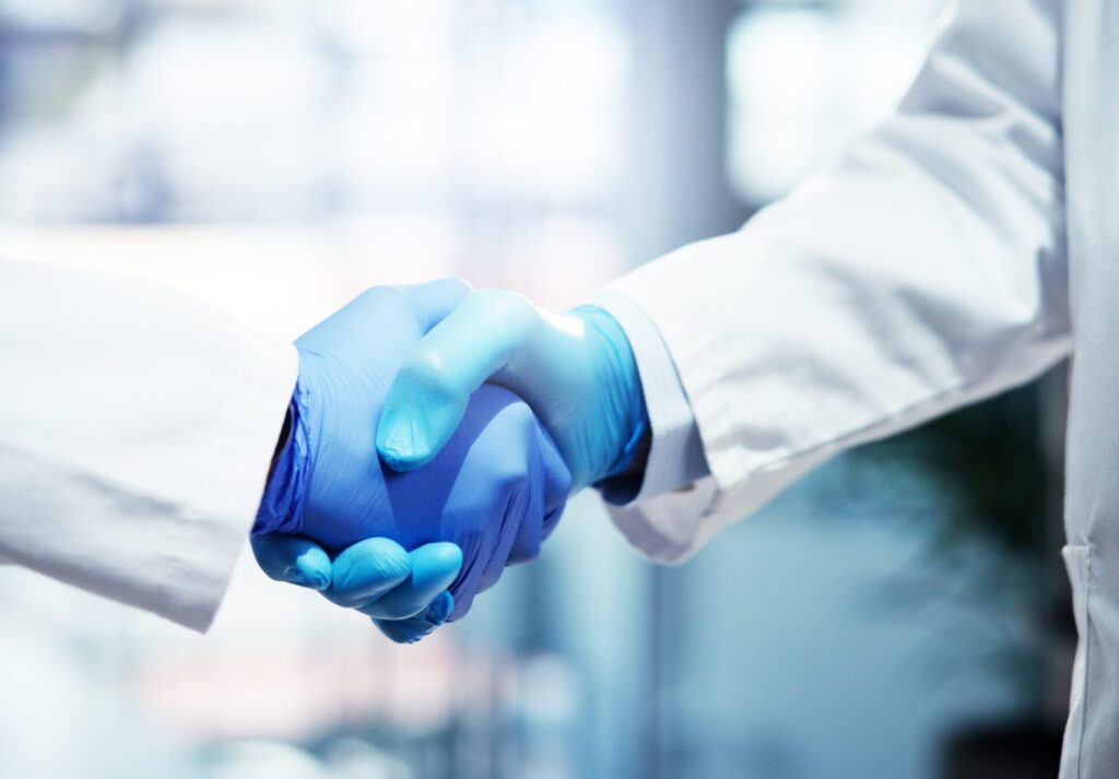 Specialised insulated shipper used by CROs and clinical trial teams for reliable last-mile protection of cold chain Pharmaceutical logistics, temperature-sensitive materials.